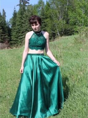 Emerald Green Two-Piece Halter Prom Dress
